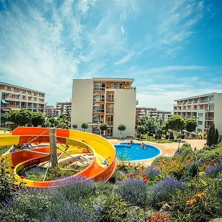 Noks Panorama Елените